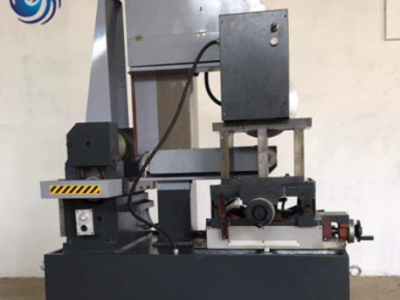 泰州專業(yè)機(jī)床廠家出品單工位旋轉(zhuǎn)超硬材料金剛石砂線切割機(jī)床