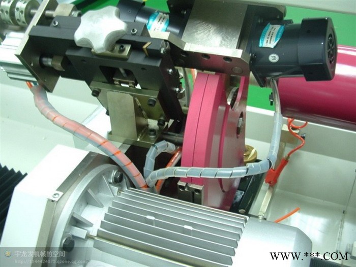 廠商供應(yīng)自動(dòng)分切機(jī)  質(zhì)量可靠 價(jià)格實(shí)惠