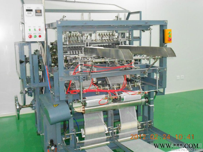 供應(yīng)富工FG-75美式紗布折疊機，紗布分切機，紗布分切機，性能穩(wěn)定，嘉魚縣富工機械制造有限公司生產(chǎn)銷售