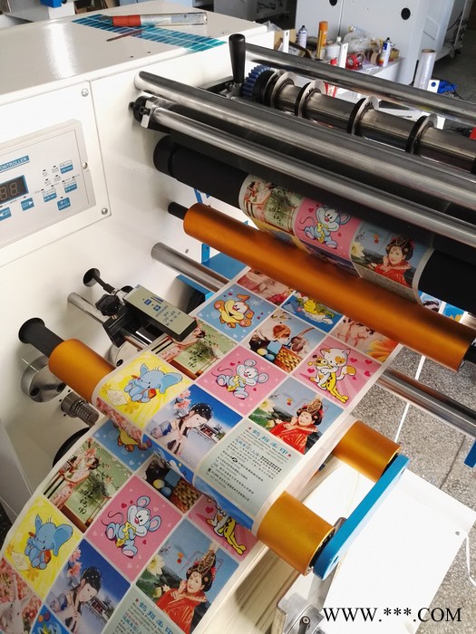 商家直銷光電糾偏高速商標復(fù)卷腹膜分條一體機分切機