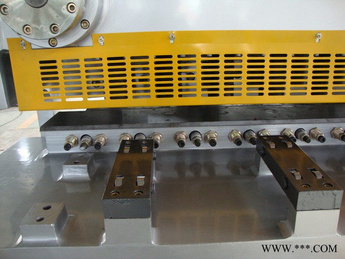 錦鍛Q11-3*1200 機械剪板機生產廠家