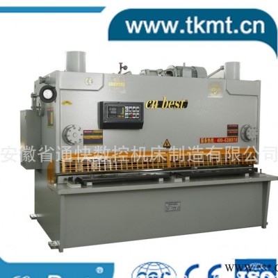 QC11K-12×4000液壓閘式數(shù)控剪板機，采用高壓齒輪泵