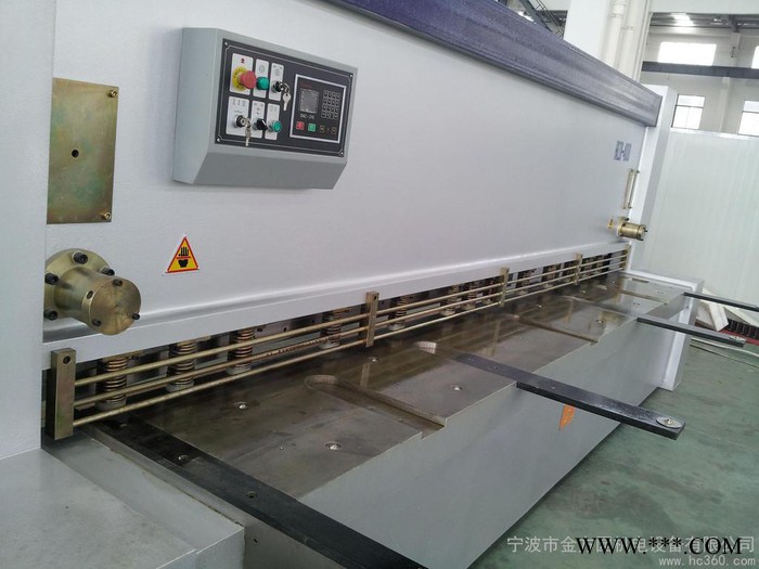 供應(yīng)欣琳牌 QC12Y-12*6000液壓剪板機(jī)
