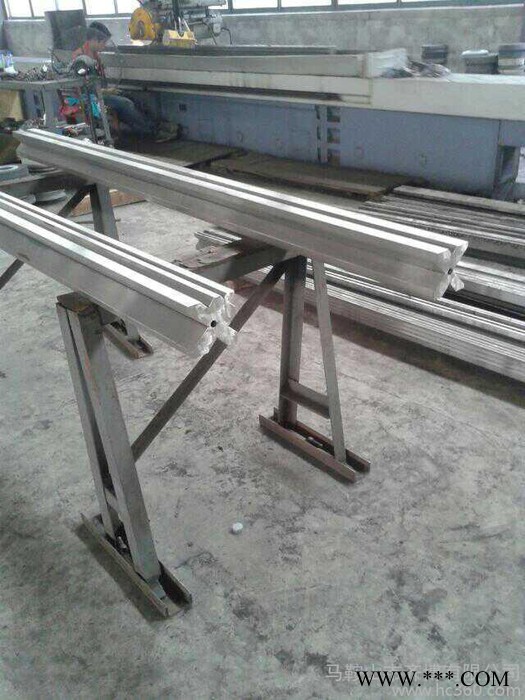 供應(yīng)Q11-3*1500剪板機(jī)刀片 液壓剪板機(jī)