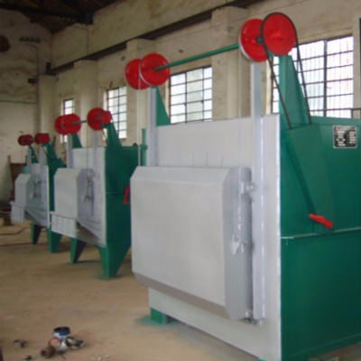 廠家專業(yè)供應(yīng)中宇箱式電阻爐熱處理設(shè)備,箱式電阻爐價(jià)格