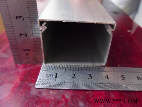 鹽城50*30鋁線槽鋁卡槽鋁合金橋架生產(chǎn)銷售