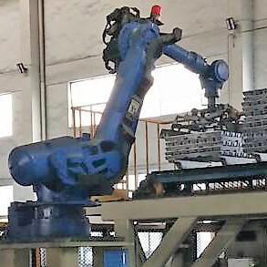 鋁錠碼垛川崎機(jī)器人 川崎 搬運(yùn)機(jī)器人 鋁錠碼垛川崎機(jī)器人