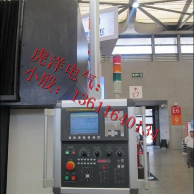 觸摸屏懸臂操作機(jī)箱，全鋁材質(zhì)陽極氧化表面，吊臂箱移動(dòng)支架