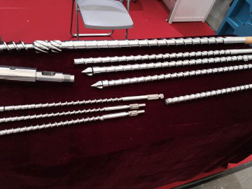 鐵粉注塑專用螺桿_吹膜機(jī)換螺桿_65熔噴布機(jī)單螺桿