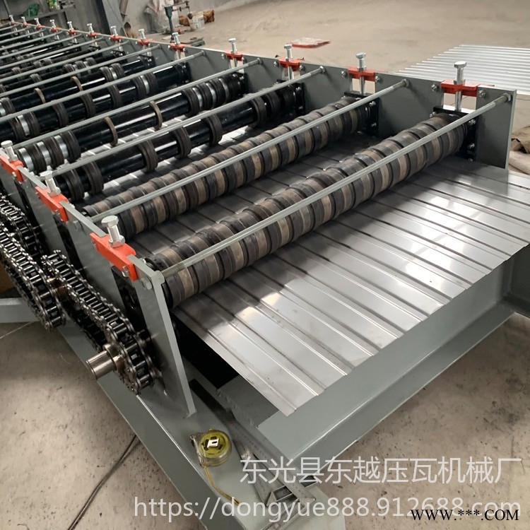 數(shù)控鋁板成型設(shè)備 東越壓瓦機(jī) 新型鋁板壓瓦機(jī) 地暖管鋁板壓瓦機(jī)