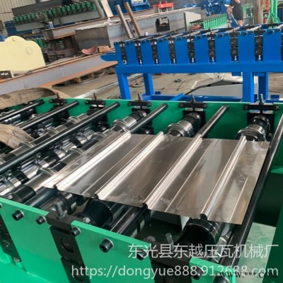 地暖板鋁板成型機(jī) 地暖管槽鋁板壓瓦機(jī)  鋁板輥壓成型機(jī) 東越壓瓦機(jī)