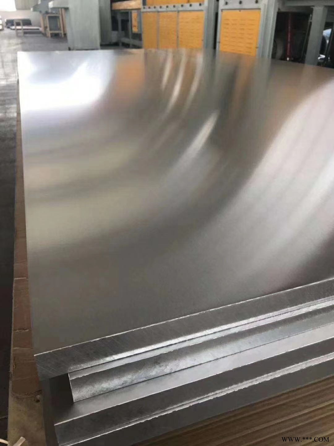 眾岳鋁業(yè)5052鋁板瓦楞鋁板價(jià)格實(shí)惠