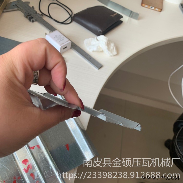 金碩廠價定做 鋁板成型機器 鋁板成型機設備 鋁板成型機 型號齊全